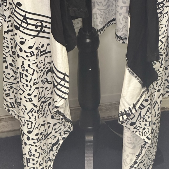 Plus Size Colorblock Musical Notes Print Cardigan - Black - Picture 2 of 9